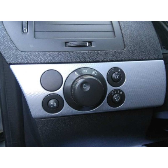 opel astra h berlina del año 2006