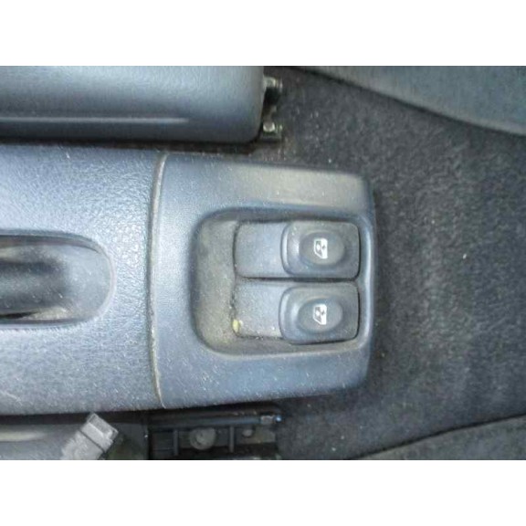 renault megane i fase 2 berlina (ba0) del año 2000