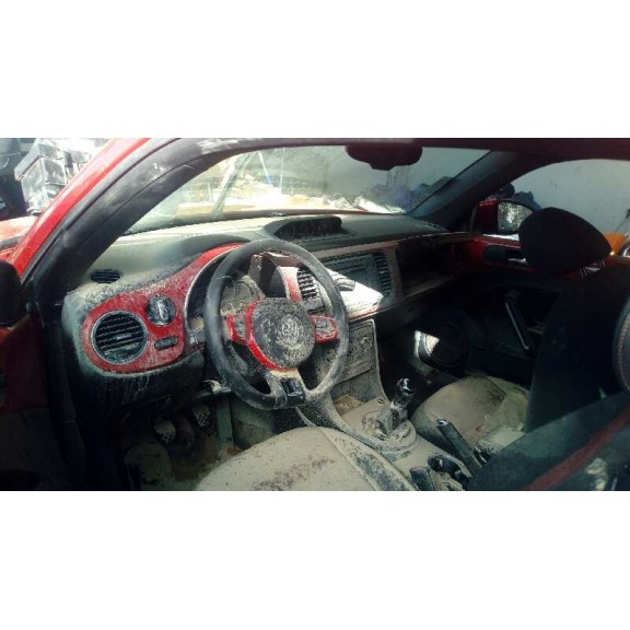 volkswagen beetle del año 2013