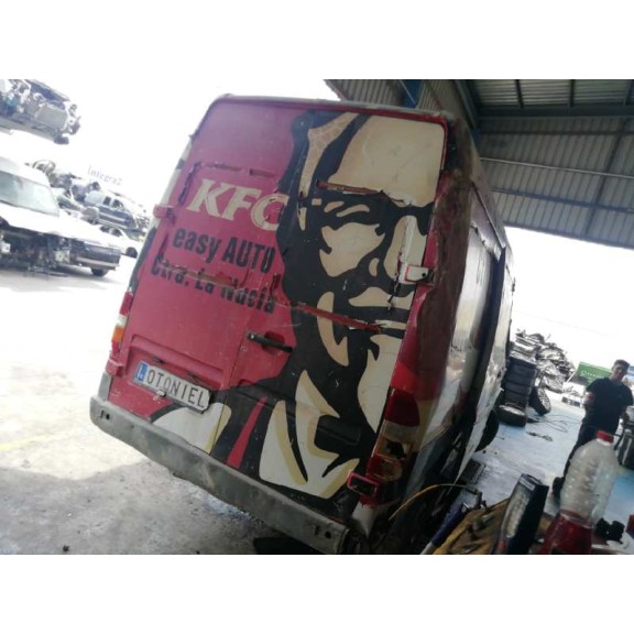 mercedes-benz sprinter 02.00  caja cerrada del año 2002