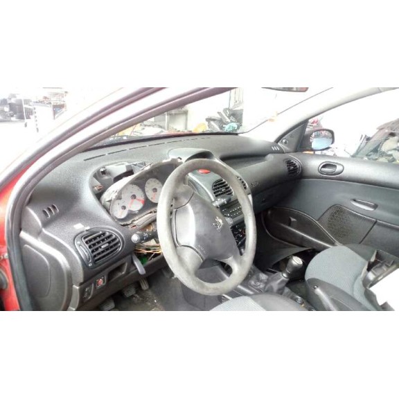 peugeot 206 berlina del año 2005