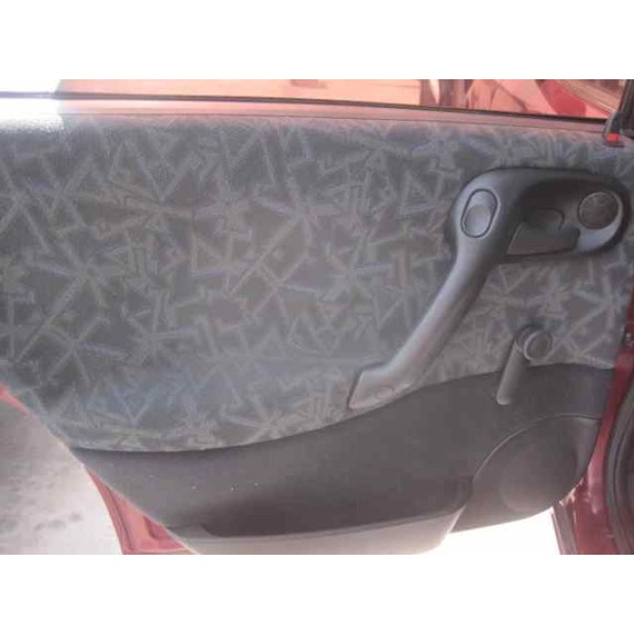 opel vectra b berlina del año 1996