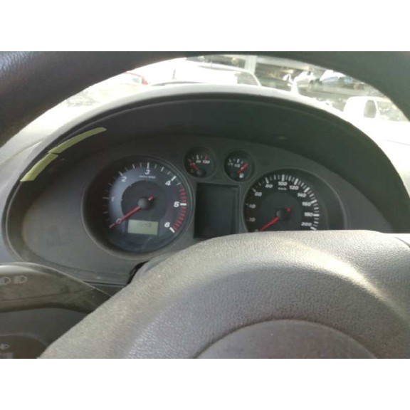 seat ibiza (6l1) del año 2004