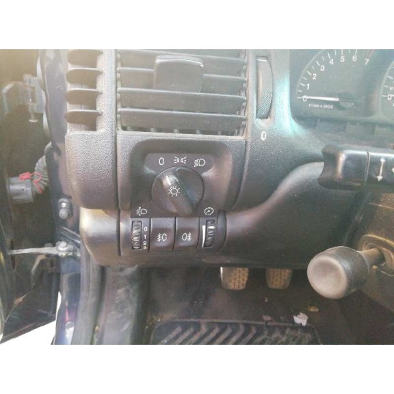 opel vectra b berlina del año 2001