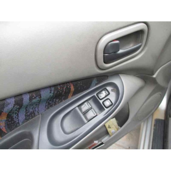 nissan almera (n16/e) del año 2001