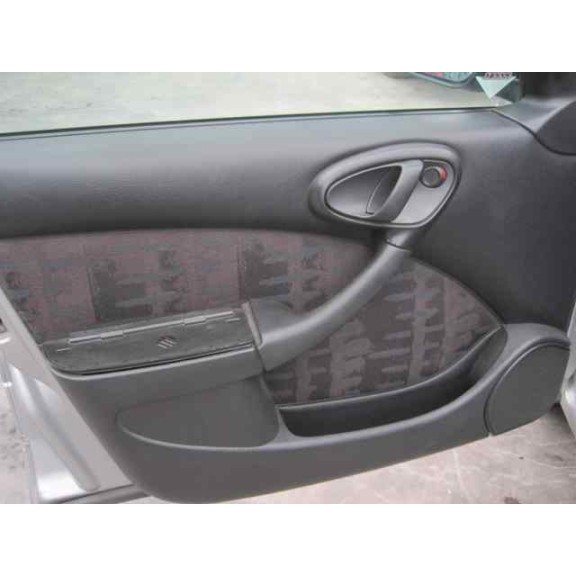 citroën xsara berlina del año 1999