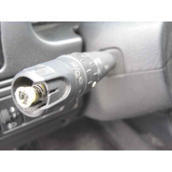 citroën xsara berlina del año 1999