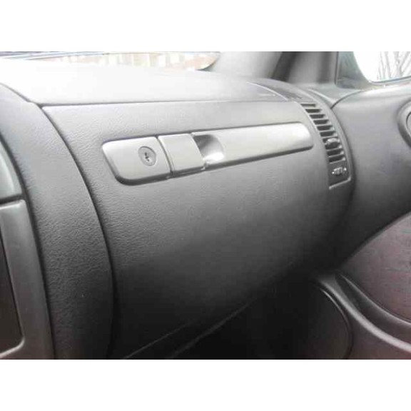 citroën xsara berlina del año 1999