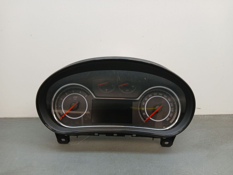 Recambio de cuadro instrumentos para opel insignia berlina expression referencia OEM IAM 39085469  