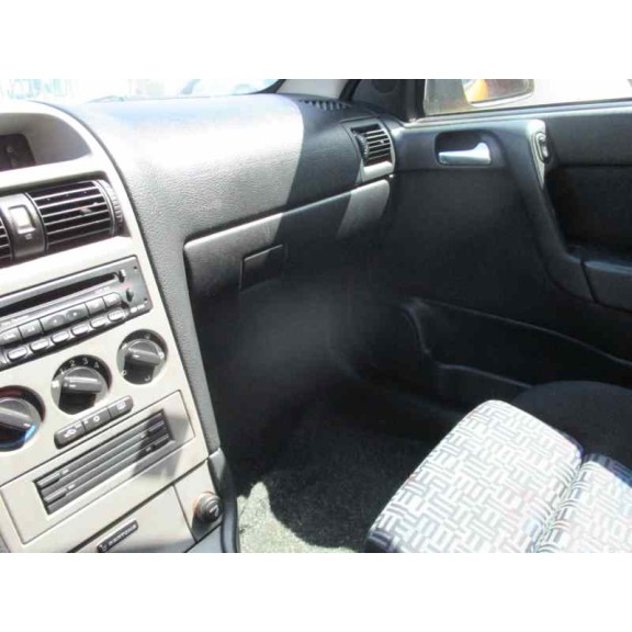 opel astra g coupé del año 2001