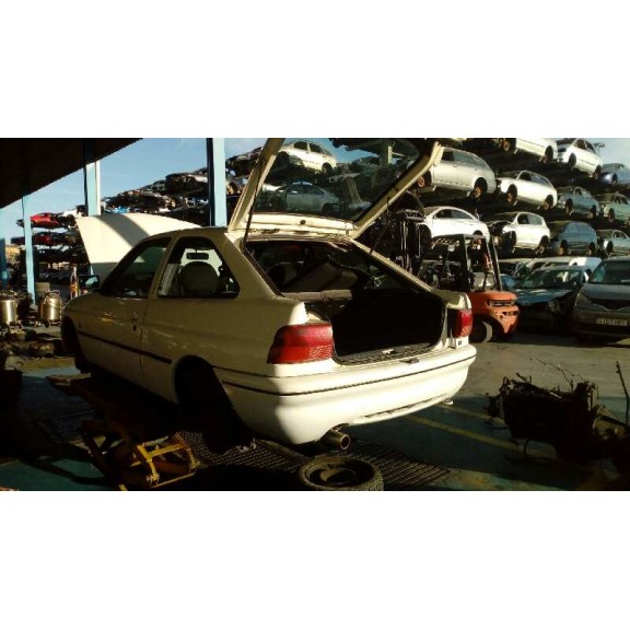 ford escort berlina/turnier del año 1993