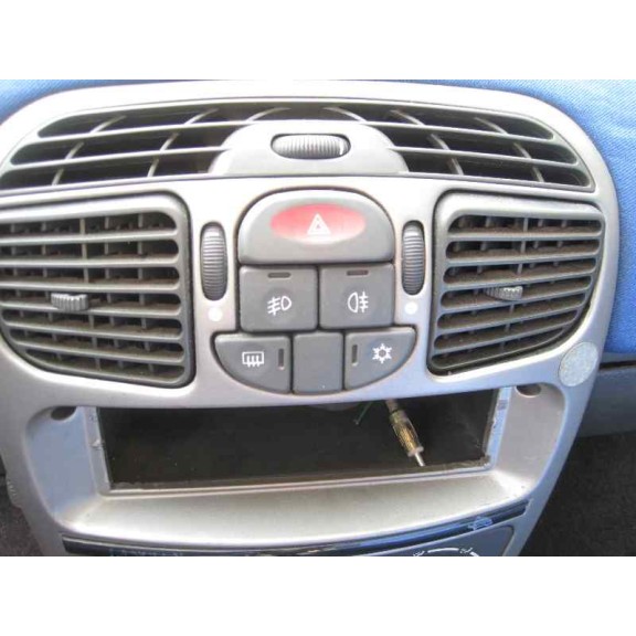 lancia lancia y del año 2001