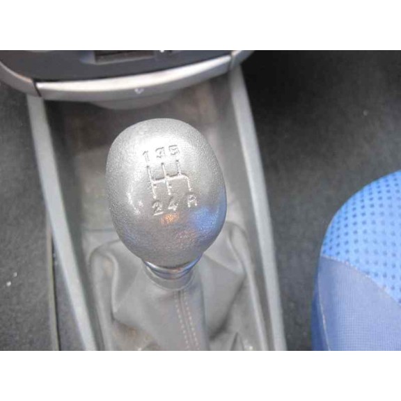 lancia lancia y del año 2001