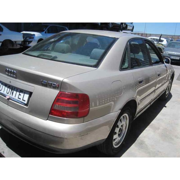 audi a4 berlina (b5) del año 2000