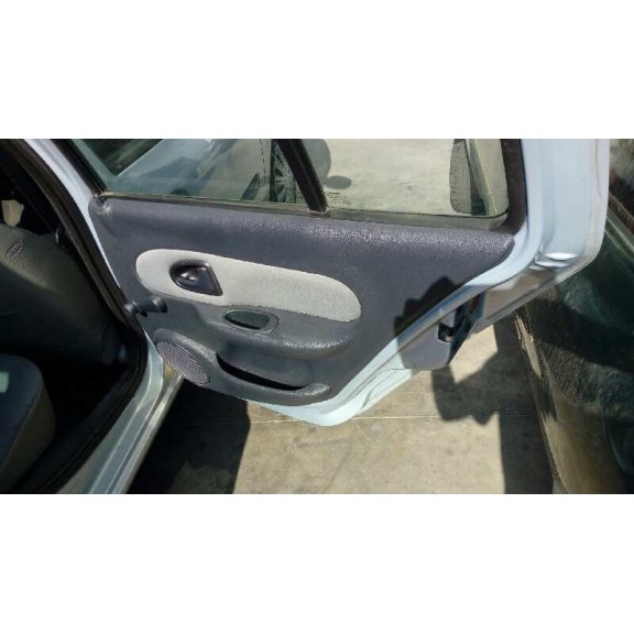 renault clio ii fase ii (b/cb0) del año 2002