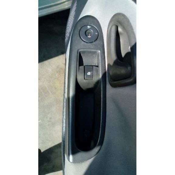 renault clio ii fase ii (b/cb0) del año 2002