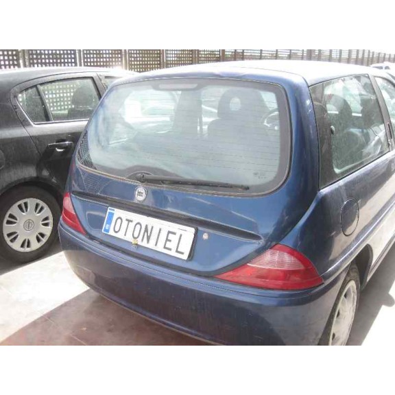 lancia lancia y del año 2001