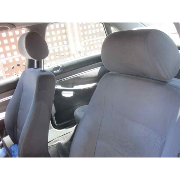 audi a4 berlina (b5) del año 2000