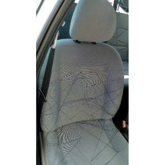 renault clio ii fase ii (b/cb0) del año 2002