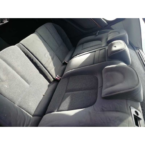 peugeot 407 del año 2004