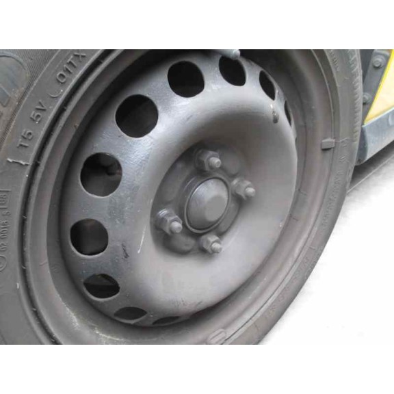 volvo v40 familiar del año 2000