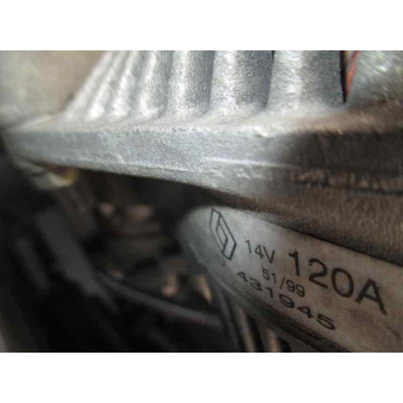 volvo v40 familiar del año 2000