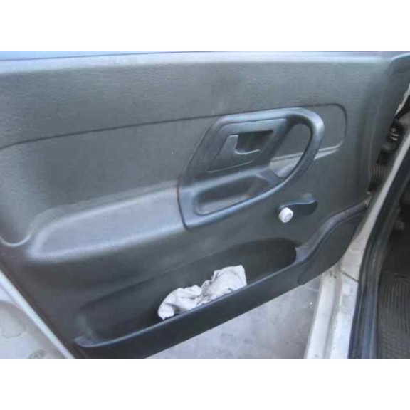 seat inca (6k9) del año 2002