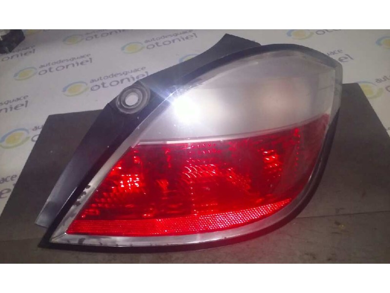 Recambio de piloto trasero derecho para opel astra h berlina cosmo referencia OEM IAM   