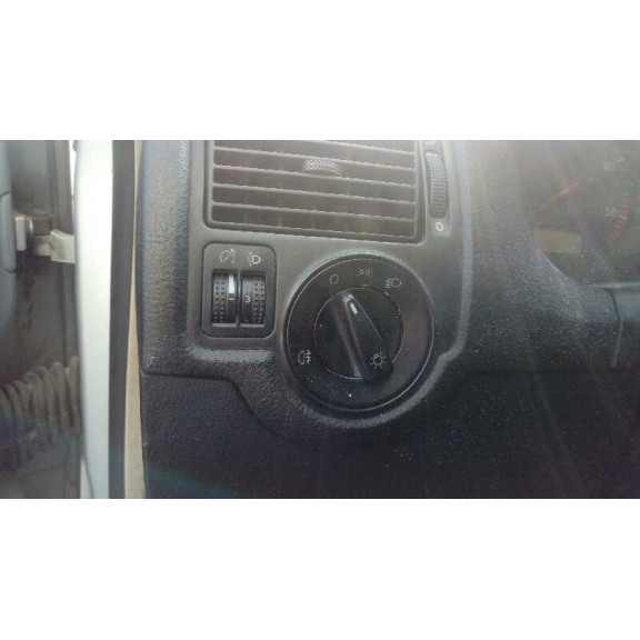 volkswagen golf iv berlina (1j1) del año 2001