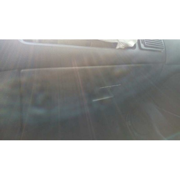 volkswagen golf iv berlina (1j1) del año 2001