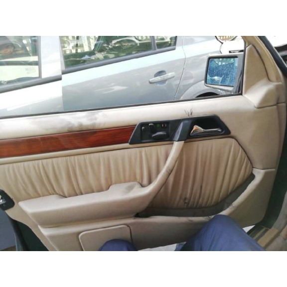 mercedes-benz clase e (w124) berlina del año 1994