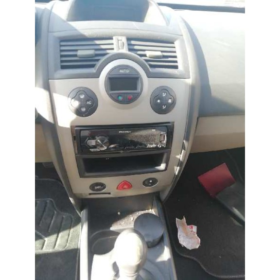 renault megane ii berlina 5p del año 2004