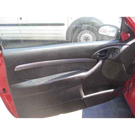 ford focus berlina (cak) del año 2004