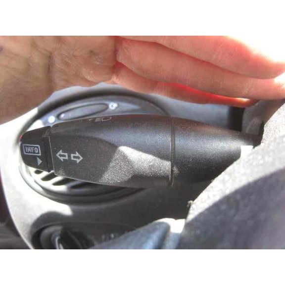 ford focus berlina (cak) del año 2004