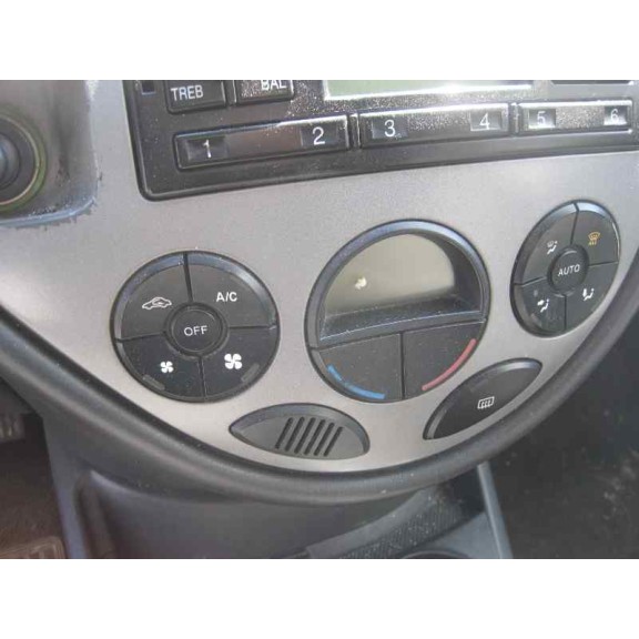 ford focus berlina (cak) del año 2004