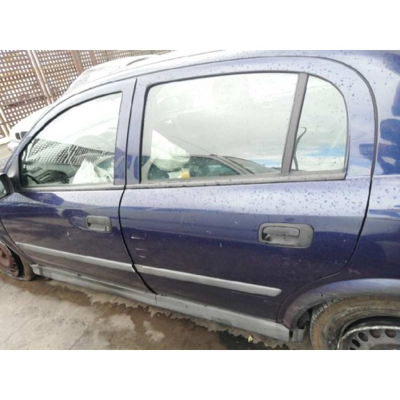 opel astra g berlina del año 2000