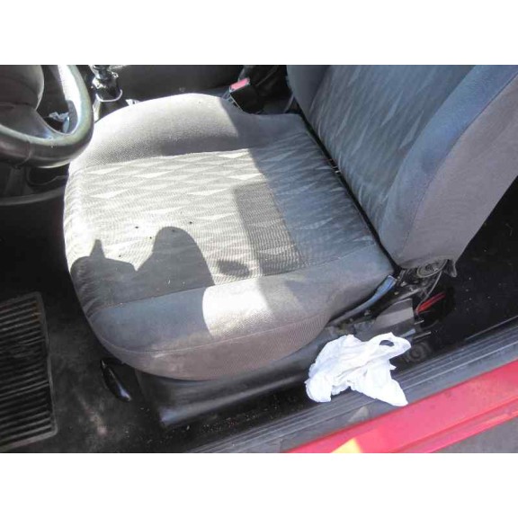 ford focus berlina (cak) del año 2004