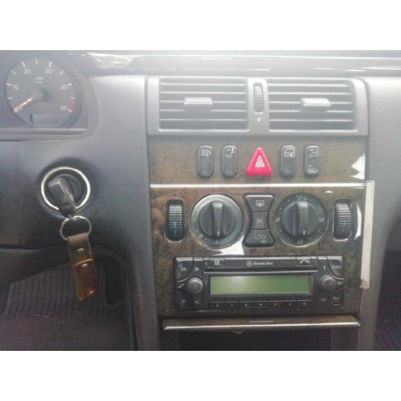 mercedes-benz clase e (w210) berlina diesel del año 1999