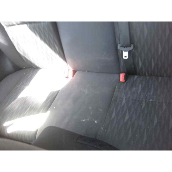 ford focus berlina (cak) del año 2004