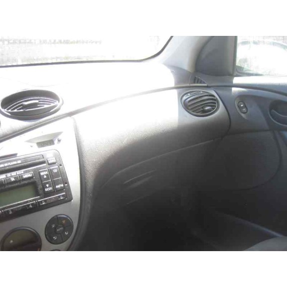 ford focus berlina (cak) del año 2004