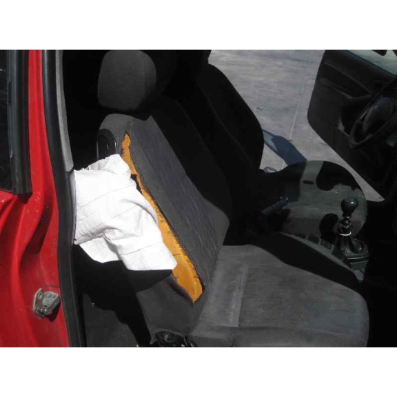 ford focus berlina (cak) del año 2004