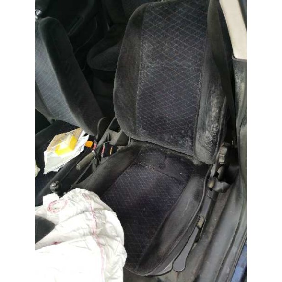 opel astra g berlina del año 2000