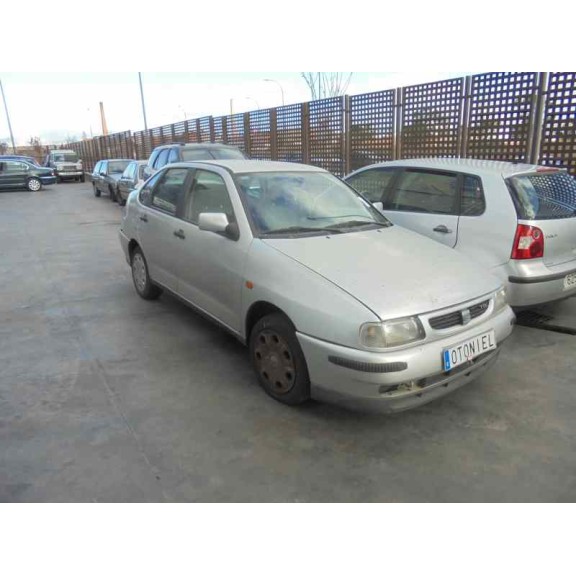 seat cordoba berlina (6k2) del año 1998
