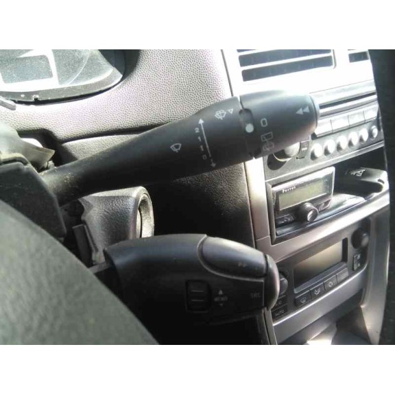 peugeot 307 berlina (s2) del año 2005