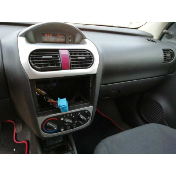 opel corsa c del año 2003