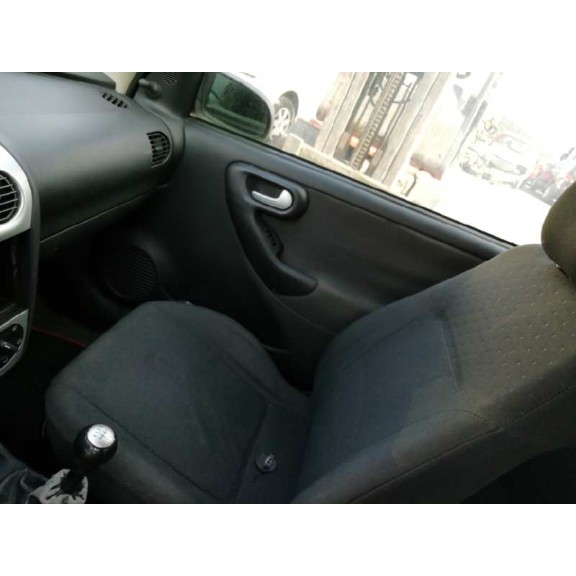 opel corsa c del año 2003