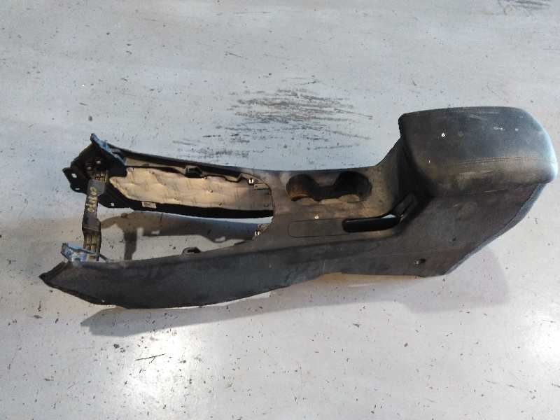 Recambio de apoyabrazos central para kia carens ( ) concept referencia OEM IAM   