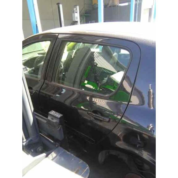 peugeot 307 berlina (s2) del año 2005