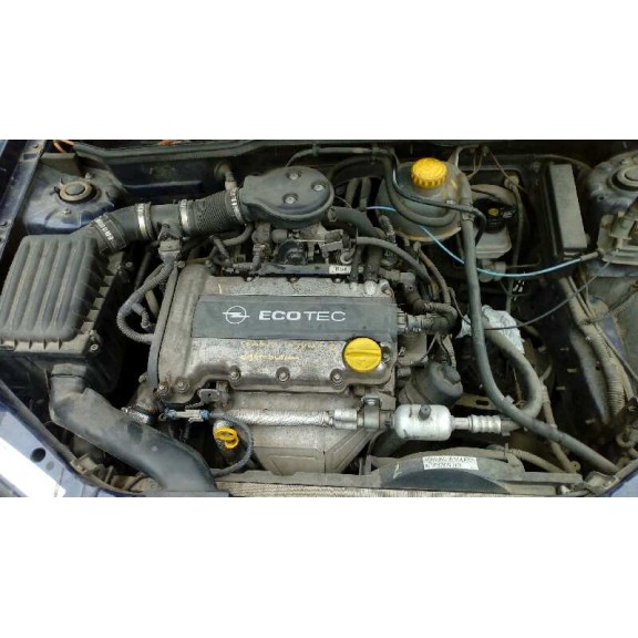 opel corsa b del año 2000