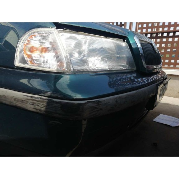 skoda octavia berlina (1u2) del año 1998